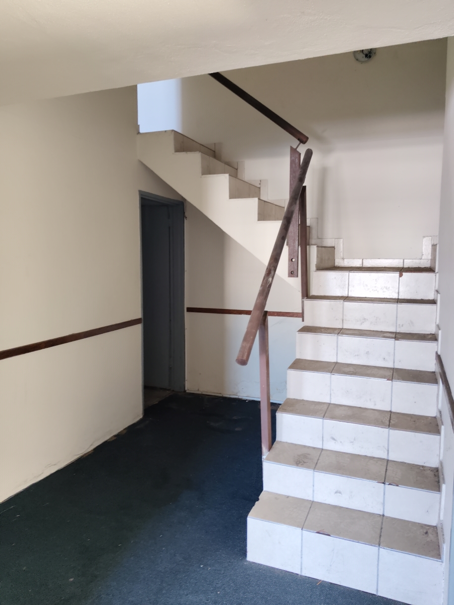 To Let Commercial Property for Rent in Okavango Park Western Cape